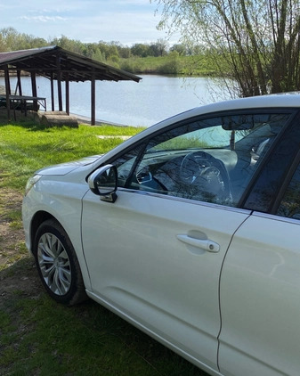 Citroen C4 cena 26500 przebieg: 141650, rok produkcji 2012 z Michałowo małe 631